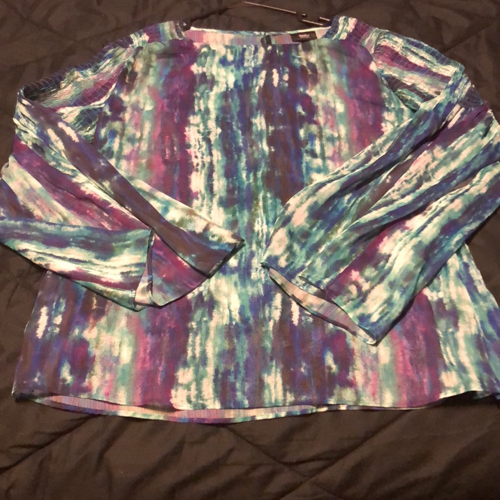 Multi colored long sleeve blouse